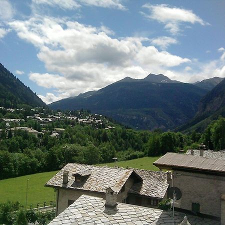 Hotel Ottoz Meublé Courmayeur Kültér fotó