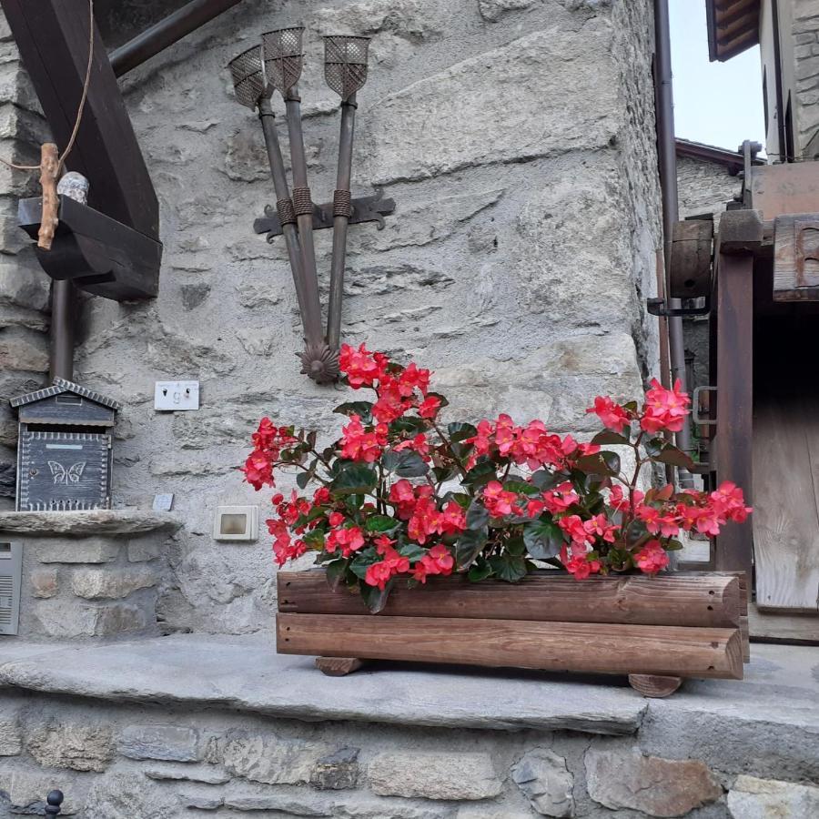 Hotel Ottoz Meublé Courmayeur Kültér fotó