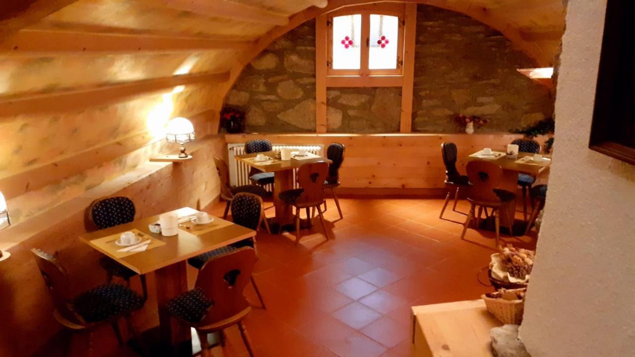 Hotel Ottoz Meublé Courmayeur Kültér fotó