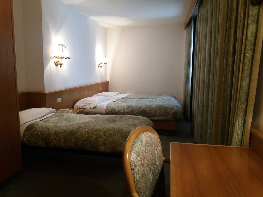 Hotel Ottoz Meublé Courmayeur Kültér fotó