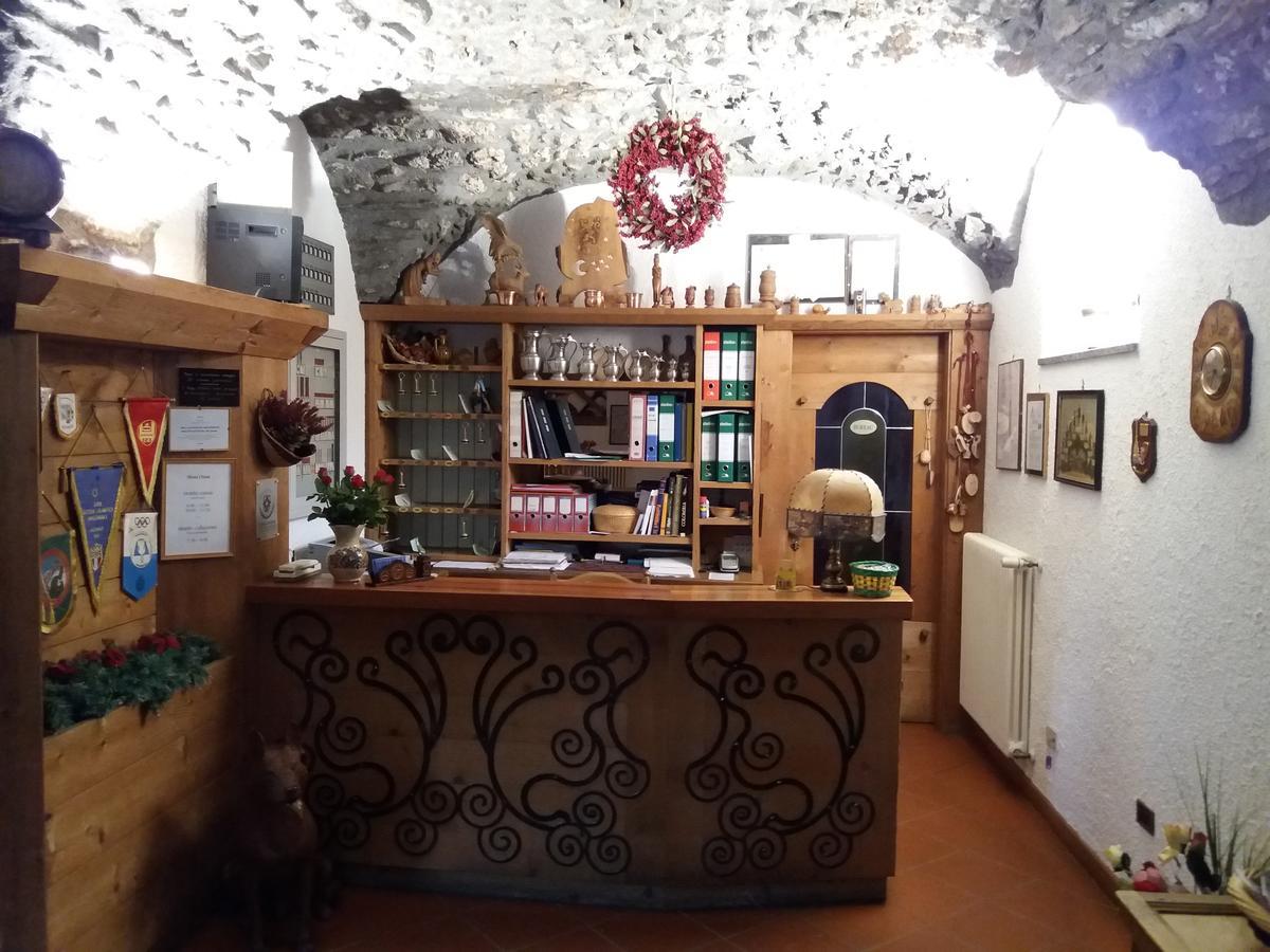 Hotel Ottoz Meublé Courmayeur Kültér fotó