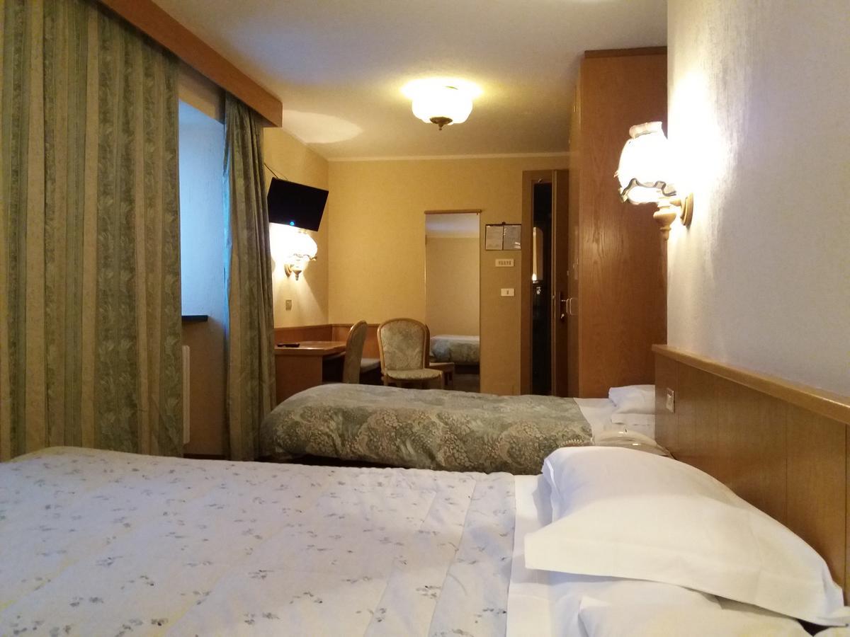 Hotel Ottoz Meublé Courmayeur Kültér fotó