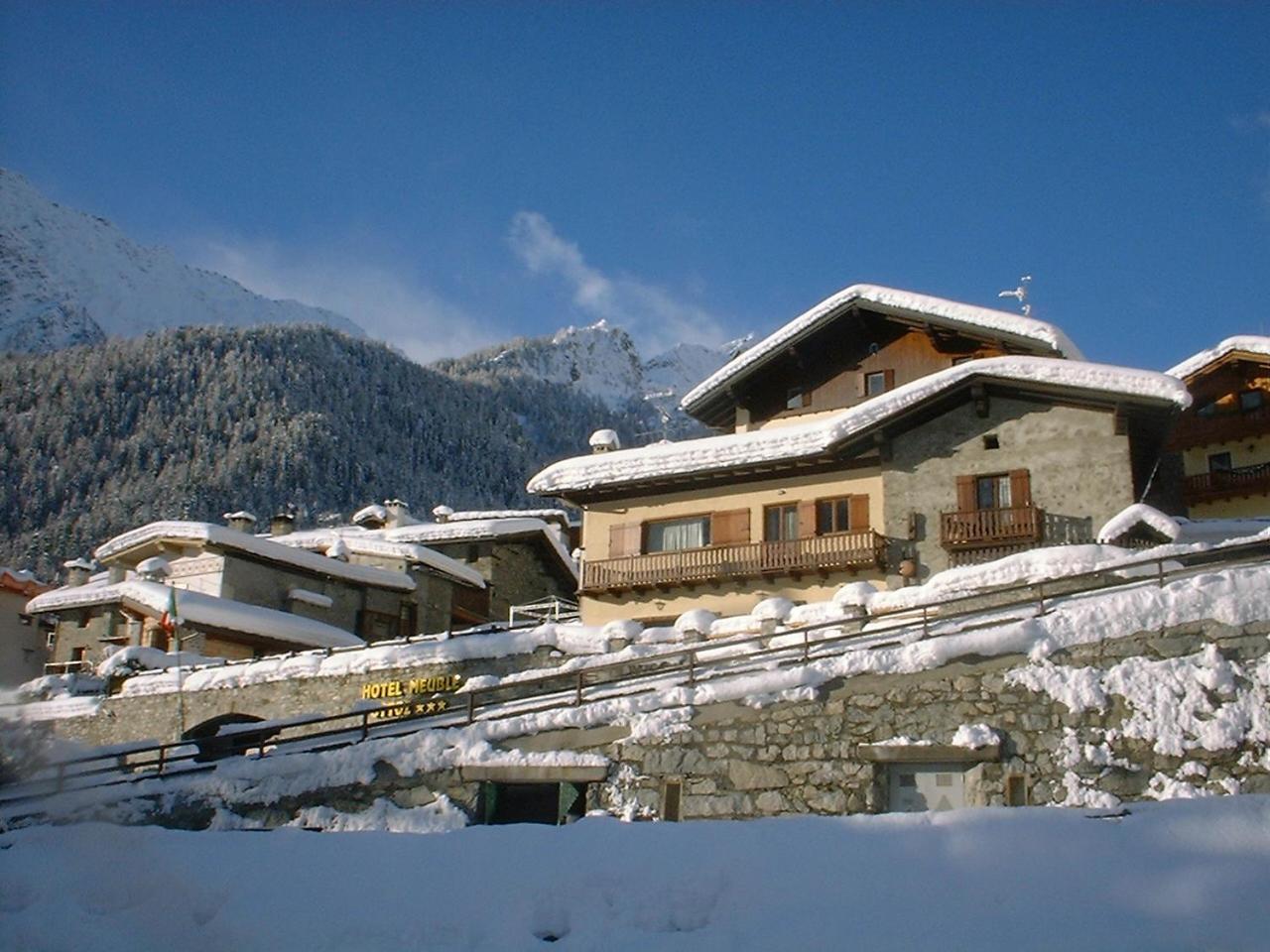 Hotel Ottoz Meublé Courmayeur Kültér fotó