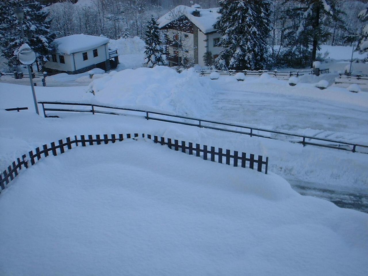 Hotel Ottoz Meublé Courmayeur Kültér fotó